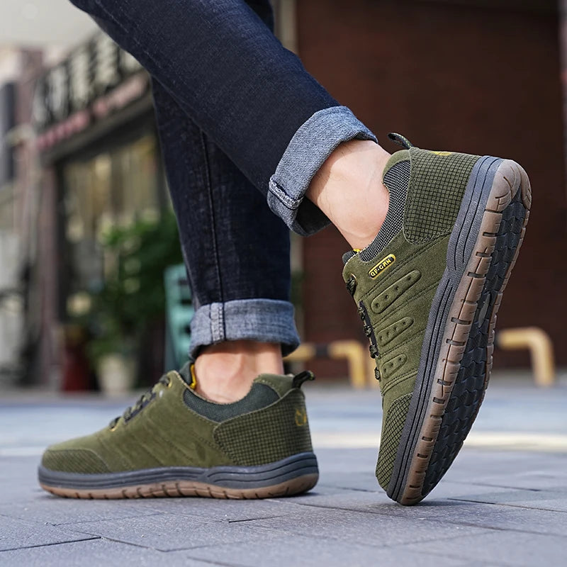 Male Jeans Footwear Winter Men Outdoor Casual Flat Shoes Classic Style Hiking Shoes Wear Resisting Anti-Skid Walking Middle Aged